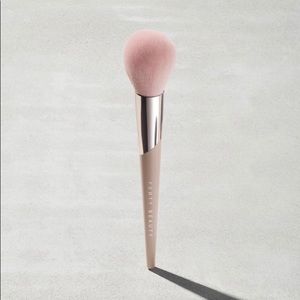 Fenty Setting Powder Brush